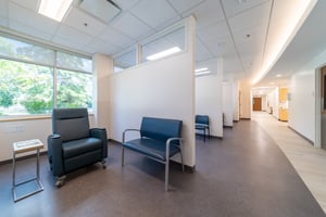 Sun lit recovery area with a broad sweeping light cove