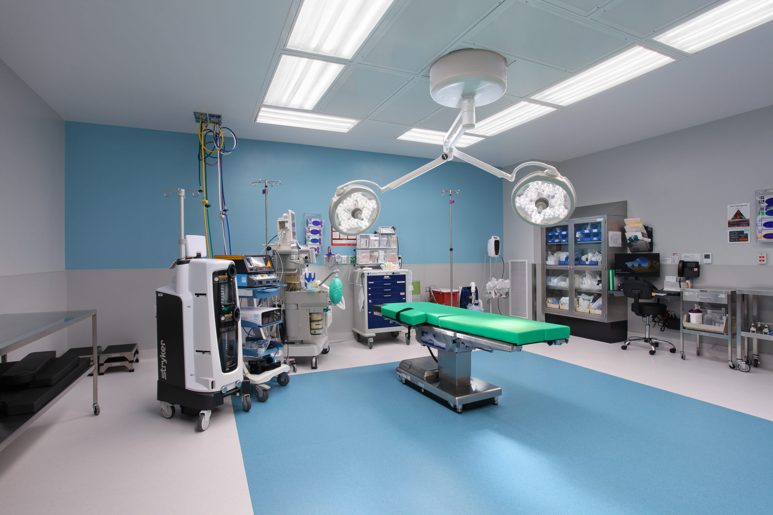 Total joint replacement operating room
